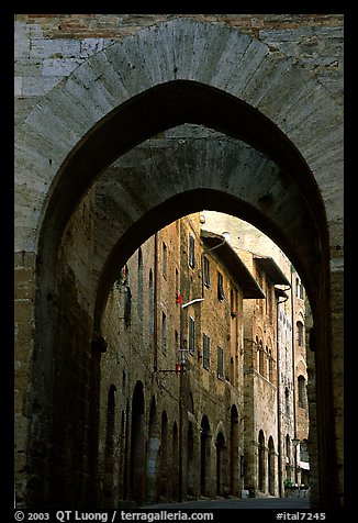 Arch and street. San Gimignano, Tuscany, Italy (color)