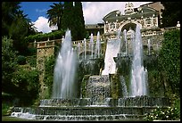 Large fountain, Villa d'Este gardens. Tivoli, Lazio, Italy ( color)