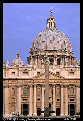 Basilic Saint Peter, catholicism's most sacred shrine. Vatican City (color)