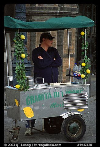 Lemonade vendor. Naples, Campania, Italy (color)
