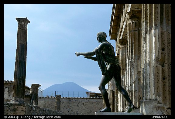 Statue of Apollon, Temple, and Mt Vesuvius. Pompeii, Campania, Italy