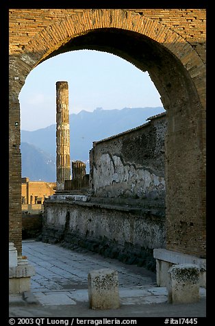 Archway and column. Pompeii, Campania, Italy (color)