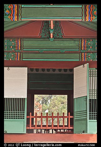 Subokbang shrine, Seolleung, Samreung Gongwon. Seoul, South Korea (color)