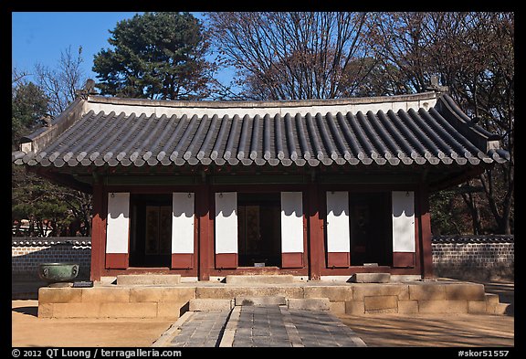 Jaegung, Jongmyo shrine. Seoul, South Korea (color)