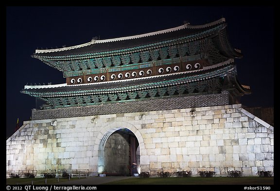 Janganmun gate at night, Suwon Hwaseong Fortress. South Korea (color)