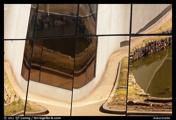 Window reflections, Dongdaemun Design Plaza. Seoul, South Korea