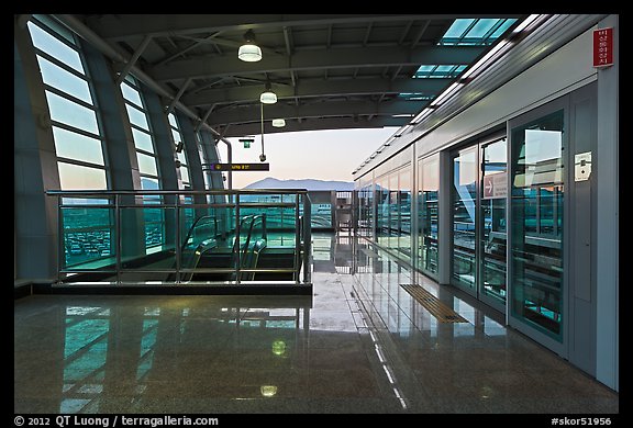 Subway platform, Busan. South Korea