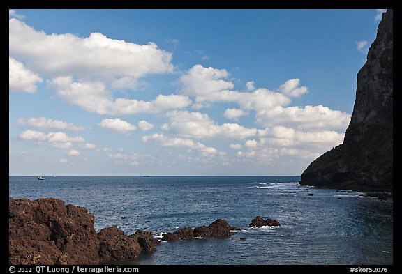 Coastline, and cliff, Seongsang Ilchulbong. Jeju Island, South Korea (color)