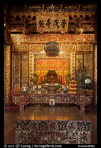 Altar, Dragon Mountain Hall (Khoo Kongsi). George Town, Penang, Malaysia (color)