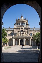 Entrance courtyard of Hospicios de Cabanas framed by an arch. Guadalajara, Jalisco, Mexico