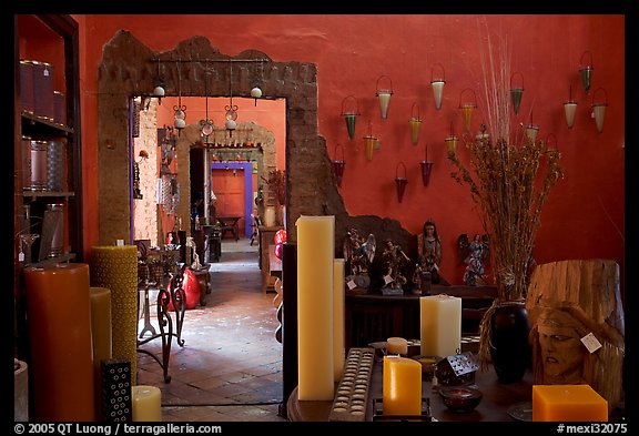 Art gallery, Tlaquepaque. Jalisco, Mexico (color)