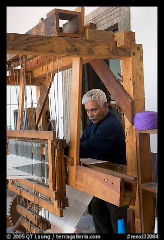 Traditional weaver, Tlaquepaque. Jalisco, Mexico