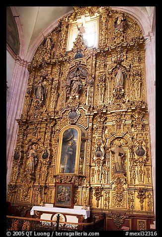 Guilded altar in Church Santo Domingo. Zacatecas, Mexico