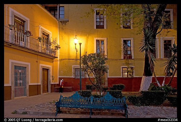 Jardin de la Reforma by night. Guanajuato, Mexico