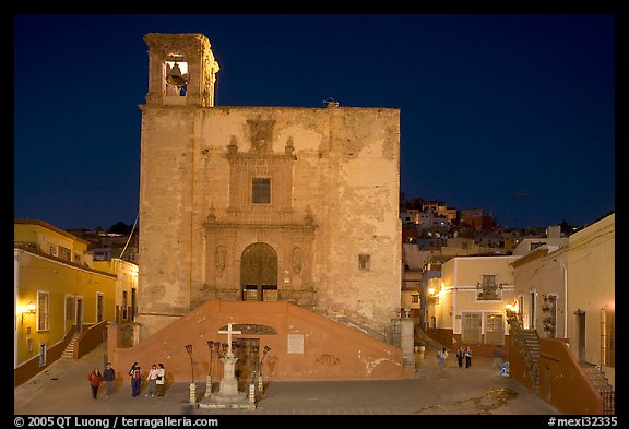 Plaza and church San Roque at night. Guanajuato, Mexico (color)