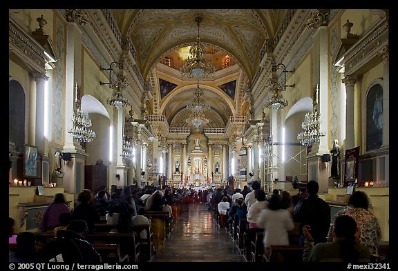 Inside of Basilica de Nuestra Senora Guanajuato during a mass. Guanajuato, Mexico (color)