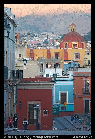 Templo de San Roque, streets, and hillside, early morning. Guanajuato, Mexico