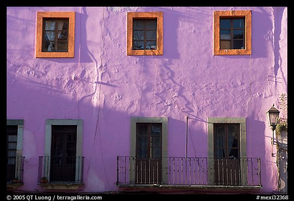 Pink facade. Guanajuato, Mexico (color)
