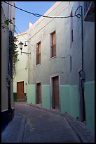 Narrow street with green houses. Guanajuato, Mexico (color)