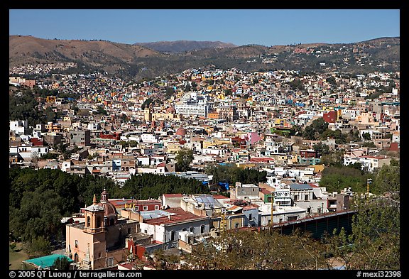 Panoramic view of the city, mid-day. Guanajuato, Mexico