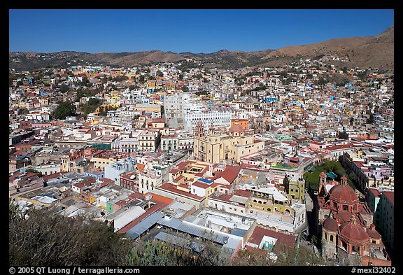 Historic city center with Church of San Diego, Basilic and  University. Guanajuato, Mexico (color)