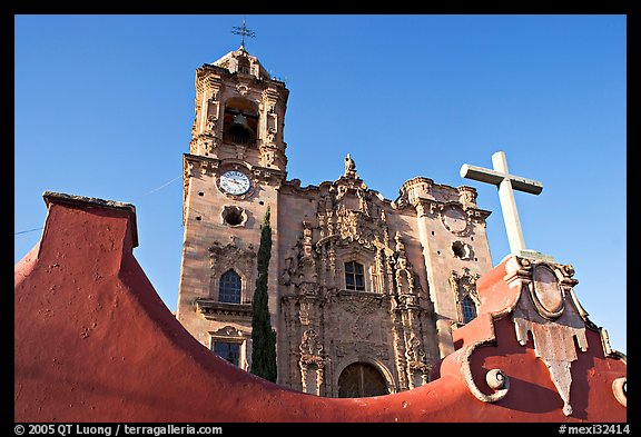 Facade of La Valenciana church, late afternoon. Guanajuato, Mexico (color)