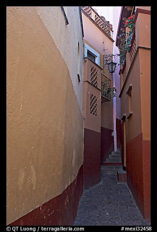Callejon del Beso, the narrowest of the alleyways. Guanajuato, Mexico (color)