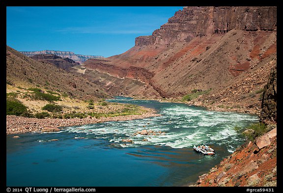 Raft entering Hance Rapids. Grand Canyon National Park, Arizona (color)