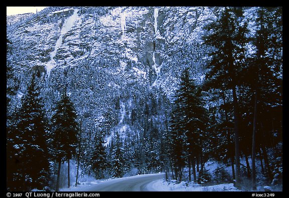 Bridge River area, near Lilloet. The line on the left is The Gift, one of the harder additions to the area, first climbed during Christmas 95. The line on the right, even more obvious and dramatic (but clearly not as fat) was revealed to me by Eric Hirst through e-mail. Lilloet, British Columbia, Canada