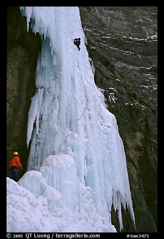 Climbers tackle Oh le tabernacle !. Canada