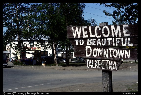 Dowtown Talkeetna. Alaska (color)