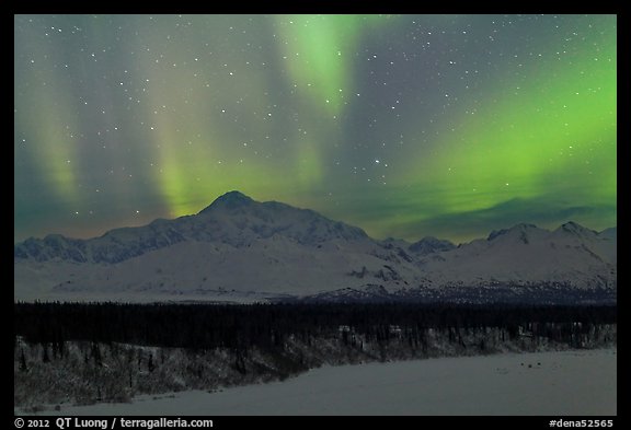 Northern lights above Mt McKinley. Denali National Park (color)