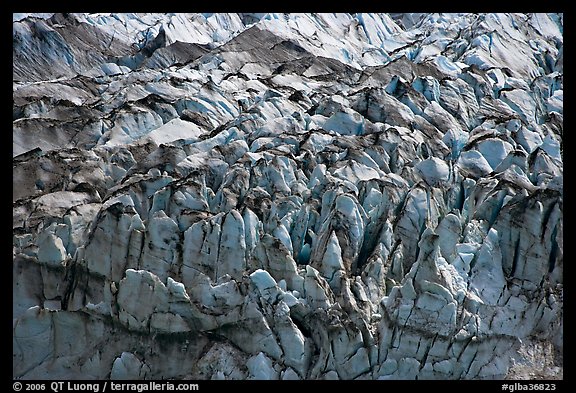 Crevasses and seracs of Reid Glacier. Glacier Bay National Park, Alaska, USA.