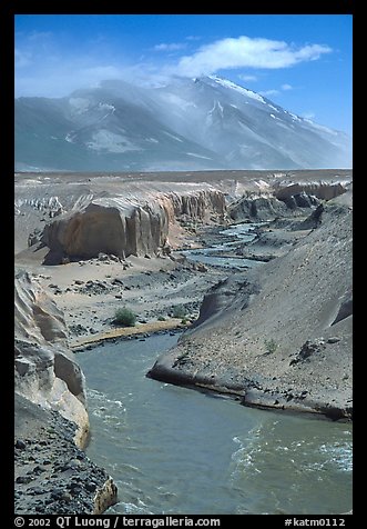 Convergence of the Lethe river and and Knife river, Valley of Ten Thousand smokes. Katmai National Park, Alaska, USA.