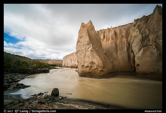 Ukak River and ash cliffs, Valley of Ten Thousand Smokes. Katmai National Park (color)