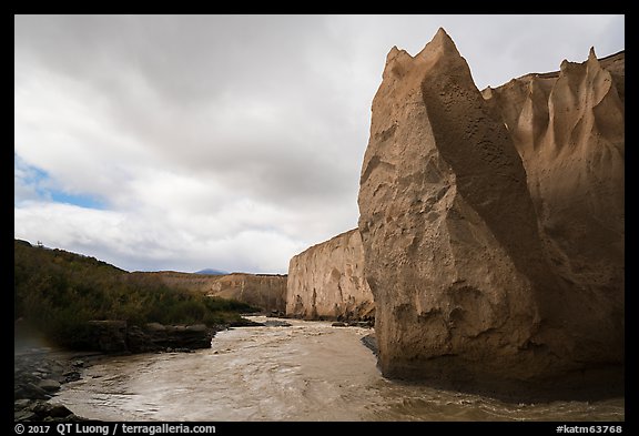 Ukak River flowing in ash landscape, Valley of Ten Thousand Smokes. Katmai National Park (color)