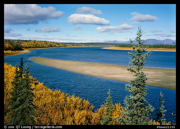 Sand bar and bend of the Kobuk River, mid-morning. Kobuk Valley National Park (color)