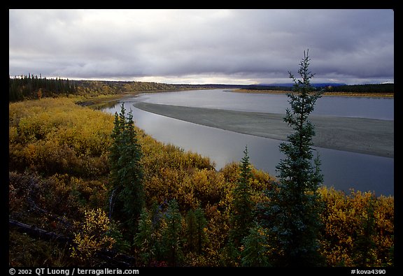 Bend of Kobuk River and sand bar, evening. Kobuk Valley National Park, Alaska, USA.