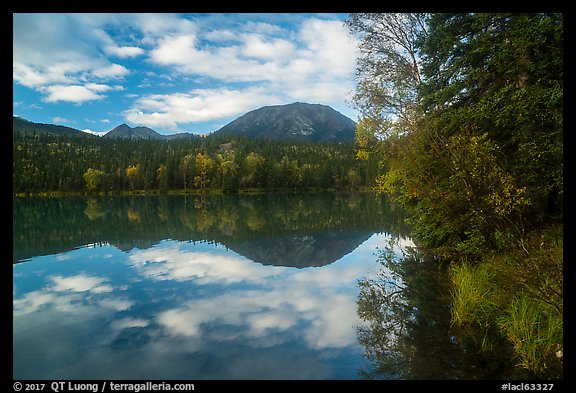 Kontrashibuna Lake (Qenlghishi Vena) in the fall. Lake Clark National Park (color)