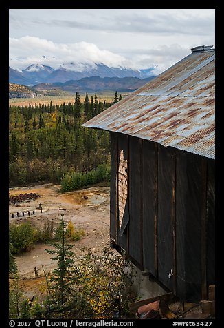 Mill overlooking Nabesna River Valley. Wrangell-St Elias National Park (color)