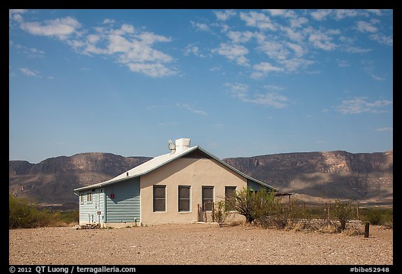 Castolon house and Sierra Ponce Mountains. Big Bend National Park, Texas, USA.