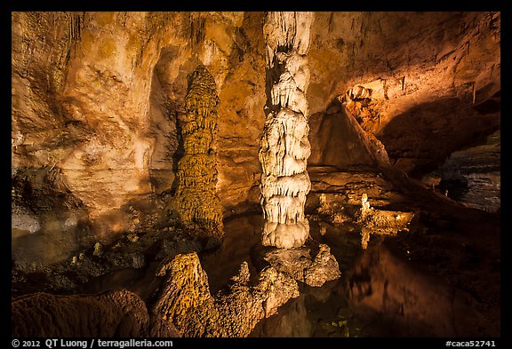 Devils Spring underground pool. Carlsbad Caverns National Park (color)