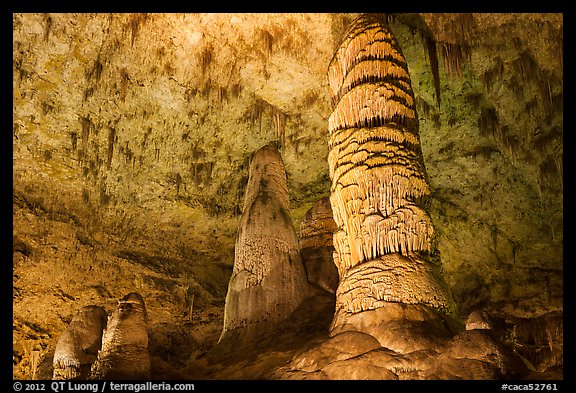 Giant Dome column in Hall of Giants. Carlsbad Caverns National Park (color)