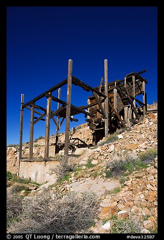 Abandonned Cashier mine, morning. Death Valley National Park, California, USA.