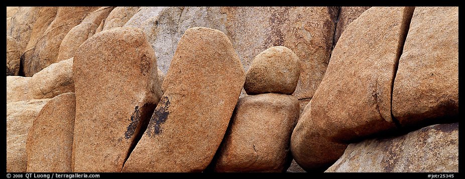 Stacked boulders. Joshua Tree National Park (color)