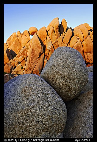 Boulders, Jumbo Rocks campground, sunset. Joshua Tree National Park, California, USA.