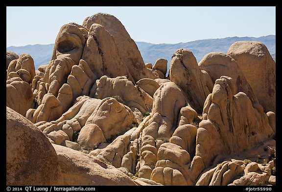 Granite boulders, White Tank. Joshua Tree National Park (color)