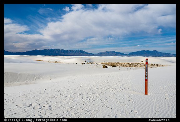 Backcountry trail. White Sands National Park, New Mexico, USA.