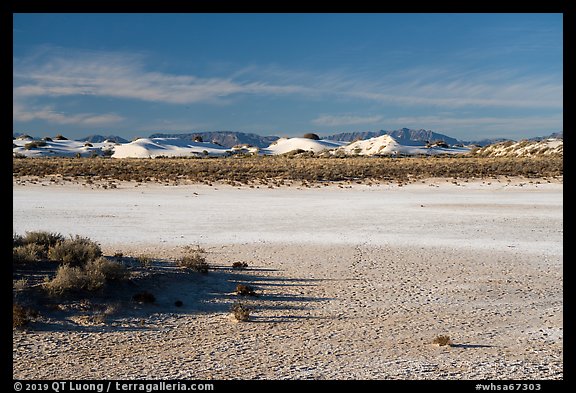 Playa and sand dunes. White Sands National Park (color)