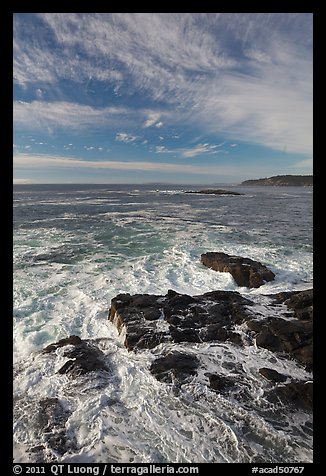 Turburlent surf. Acadia National Park, Maine, USA.